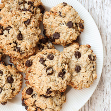 Vegan Chocolate Oatmeal Cookies