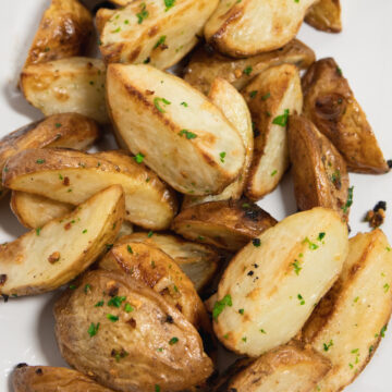 Best Garlic Roasted Potatoes