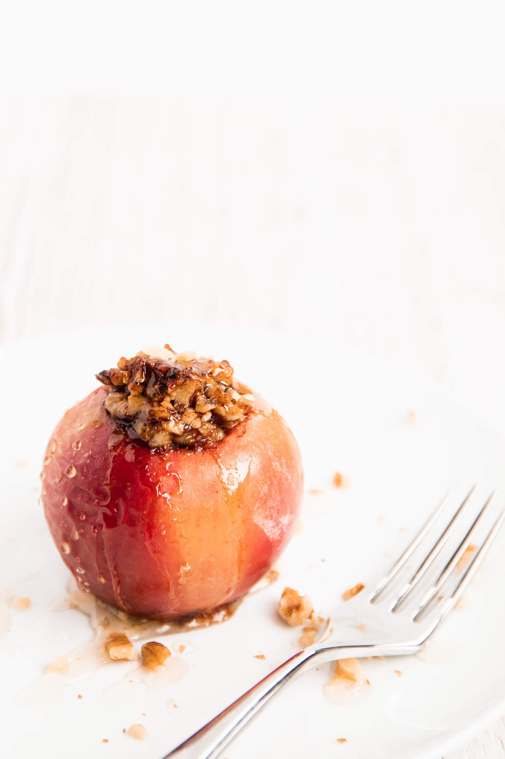Easy Baked Apples with Walnuts