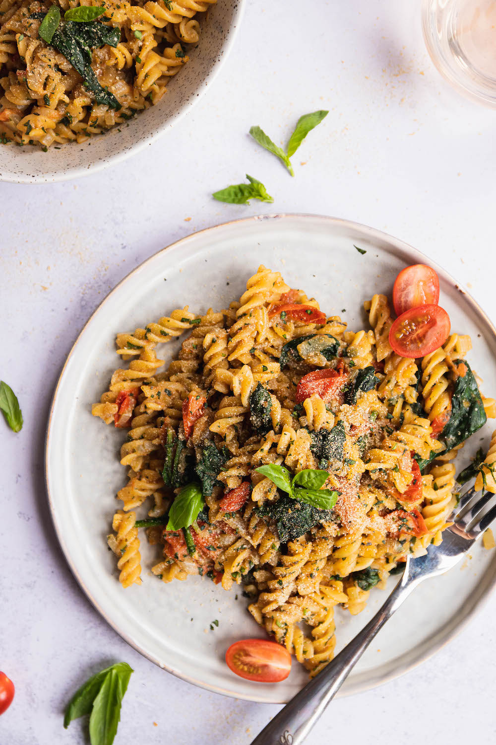 One-Pot Spinach Tomato Pasta