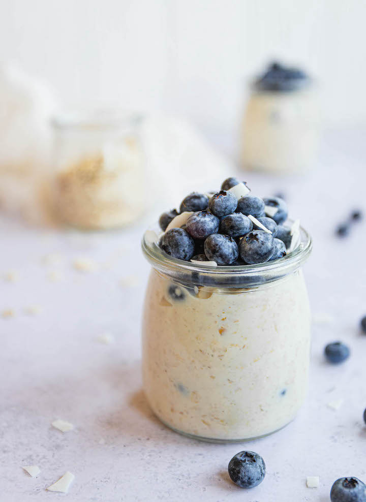 Overnight Oats with Yogurt and Blueberries (to Share with the Kids)