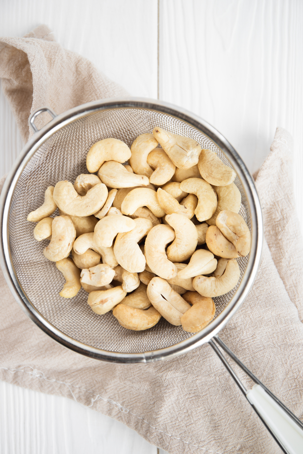 How to Soak Cashews