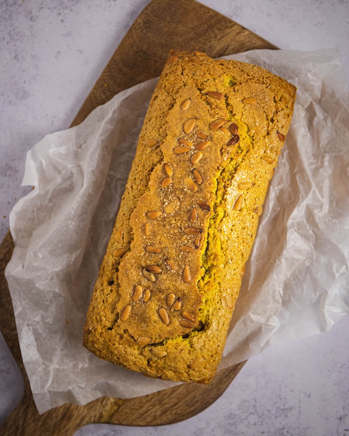 Vegan Turmeric Cake
