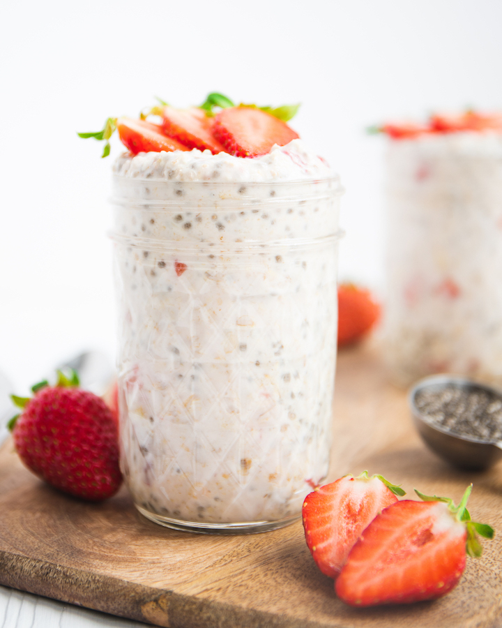 Strawberry Overnight Oats - Spoonful of Kindness